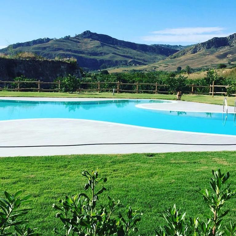 Tenuta Lanza Il Mulino Acquaviva Platani Exterior foto